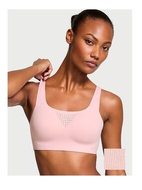 Victoria’s Secret Featherweight Max Sports